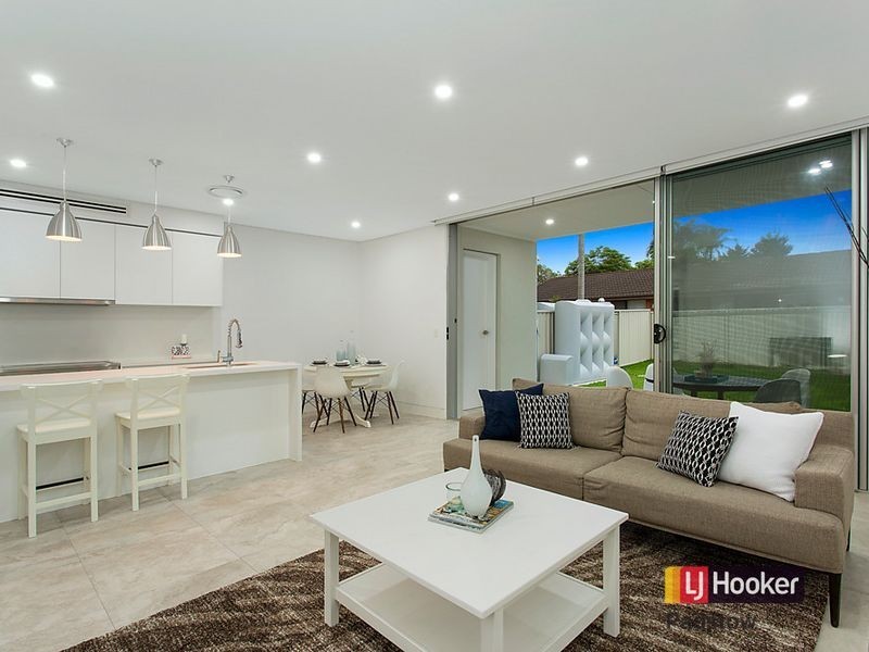 911b Henry Lawson Drive, Picnic Point NSW 2213