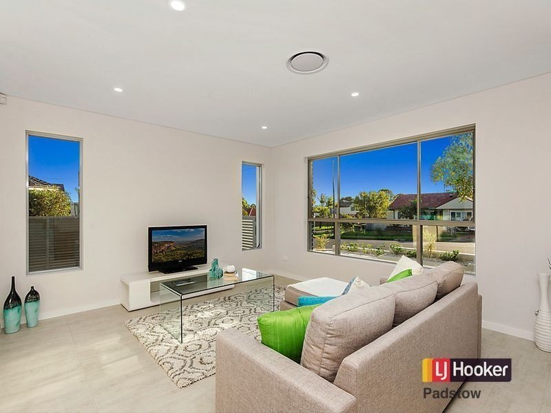 122 Gibson Avenue, Padstow NSW 2211