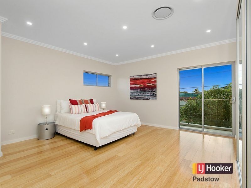 122 Gibson Avenue, Padstow NSW 2211