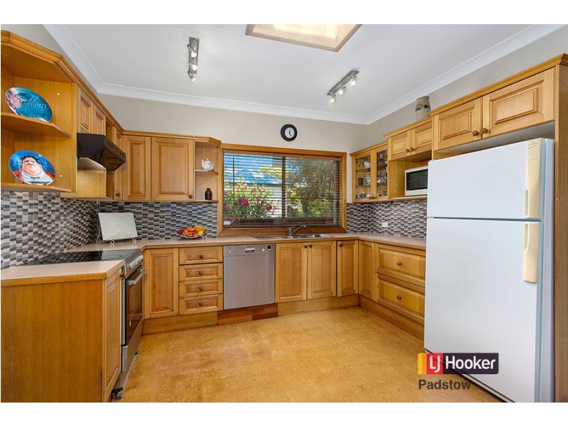 6 Brunton Street, Panania NSW 2213