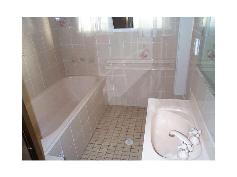 4 Kerrie Crescent, Panania NSW 2213