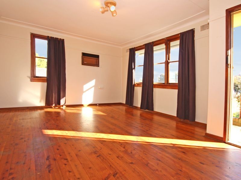 223 Davies Road, Padstow NSW 2211