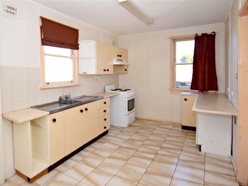 223 Davies Road, Padstow NSW 2211