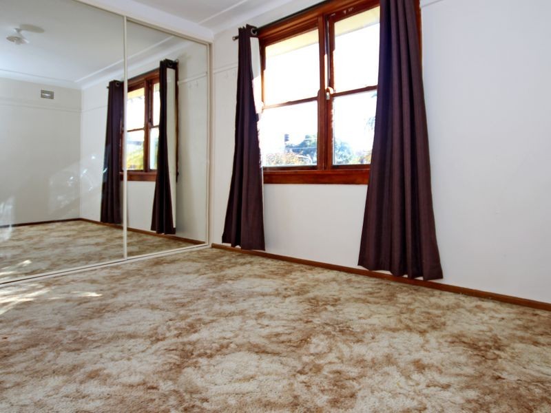 223 Davies Road, Padstow NSW 2211