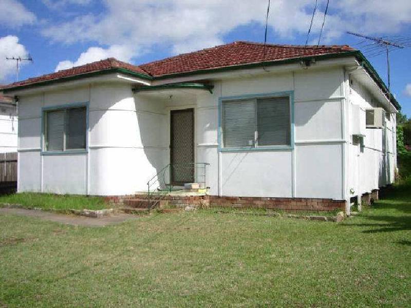 32 Carrington Street, Revesby NSW 2212