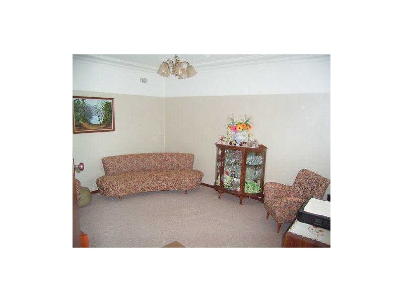 18 Queensbury Road, Padstow Heights NSW 2211