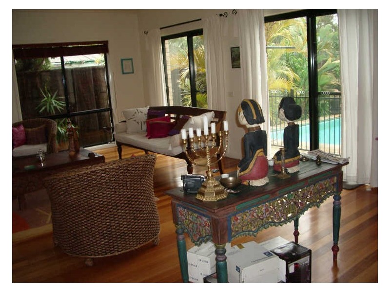 5 Stretham Avenue, Picnic Point NSW 2213