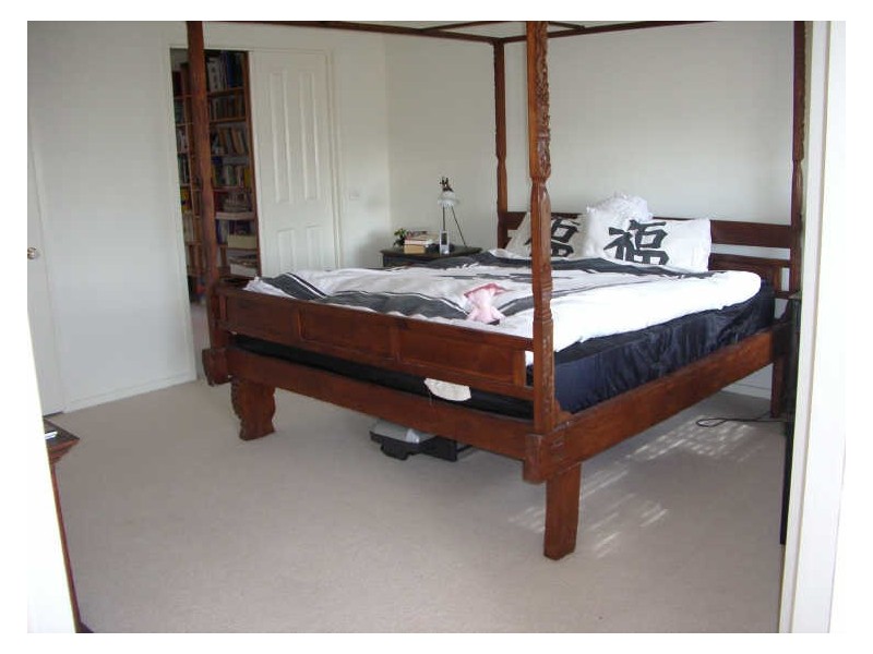 5 Stretham Avenue, Picnic Point NSW 2213
