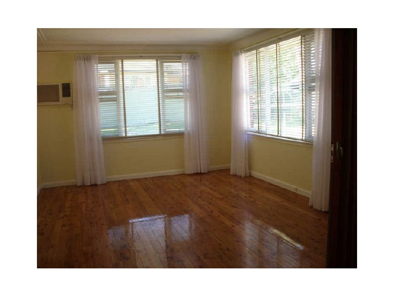 803 Henry Lawson Drive, Picnic Point NSW 2213