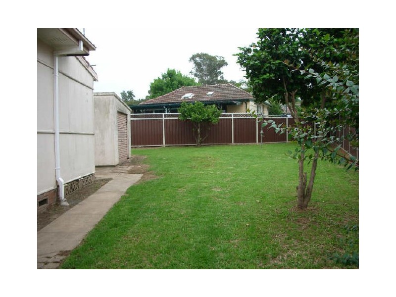 27 Simmons Street, Revesby NSW 2212