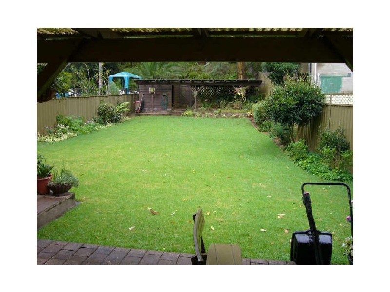 25 Carinya St, Picnic Point NSW 2213