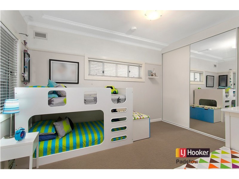 30 Tompson Road, Revesby NSW 2212