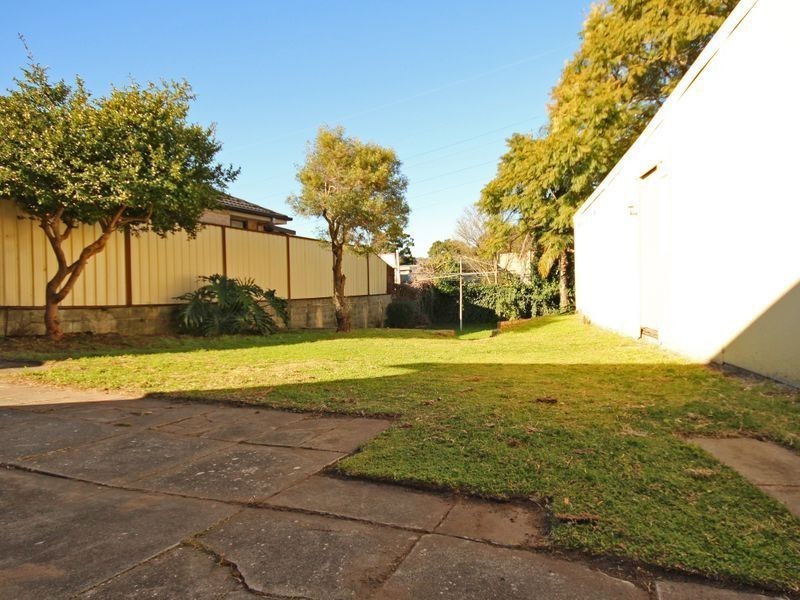 223 Davies Road, Padstow NSW 2211