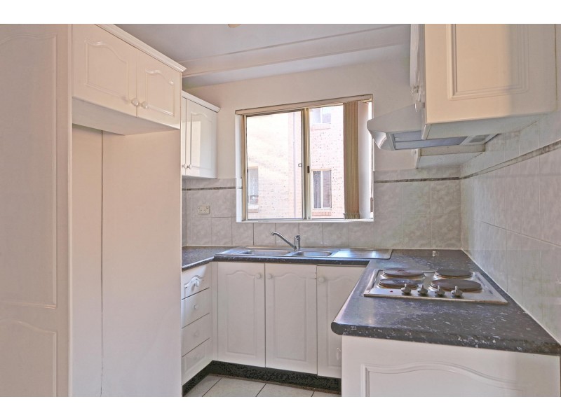 4/126 Harrow Road, Rockdale NSW 2216