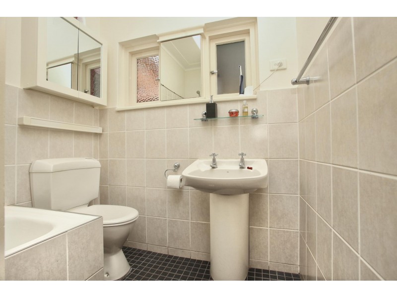 9 Robertson Street, Kogarah NSW 2217