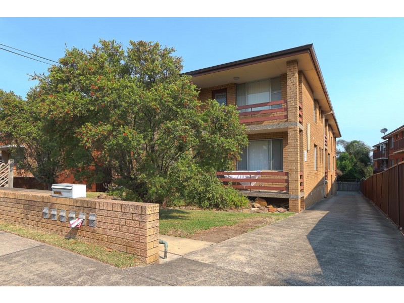 2/72 Phillips Street, Roselands NSW 2196
