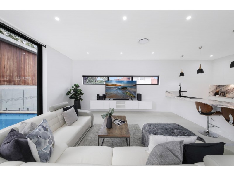 9A Eurabalong Road, Burraneer NSW 2230