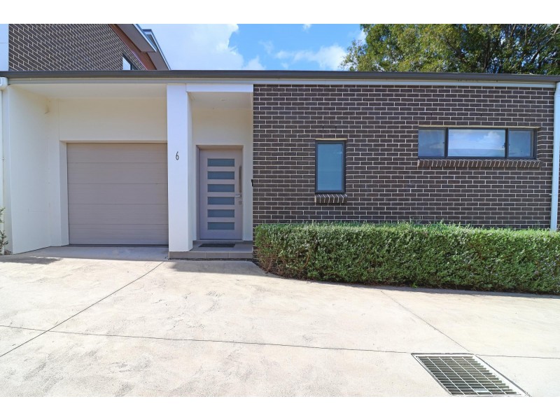 90 Bonds Road, Peakhurst NSW 2210