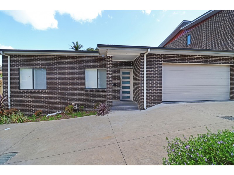 90 Bonds Road, Peakhurst NSW 2210