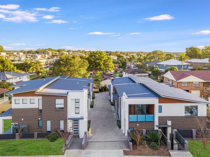 90 Bonds Road, Peakhurst NSW 2210