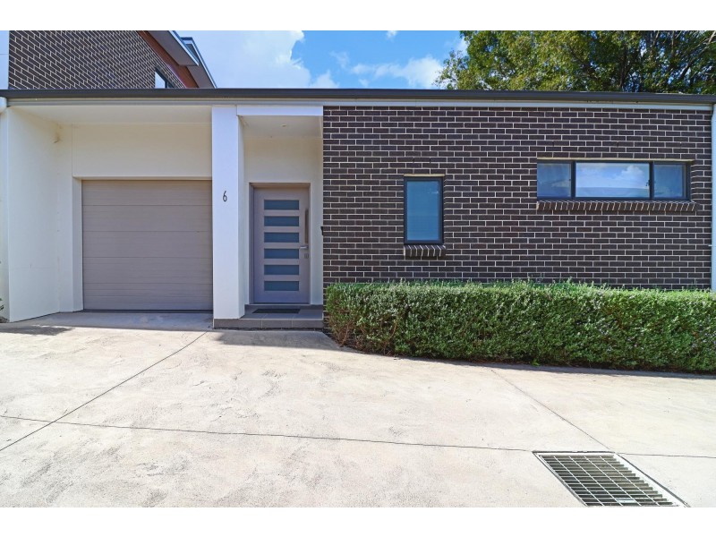 90 Bonds Road, Peakhurst NSW 2210