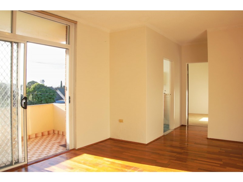 1/12 Queen Street, Arncliffe NSW 2205