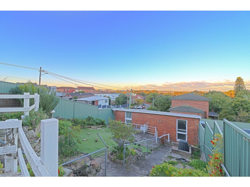 32 Segenhoe Street, Arncliffe NSW 2205