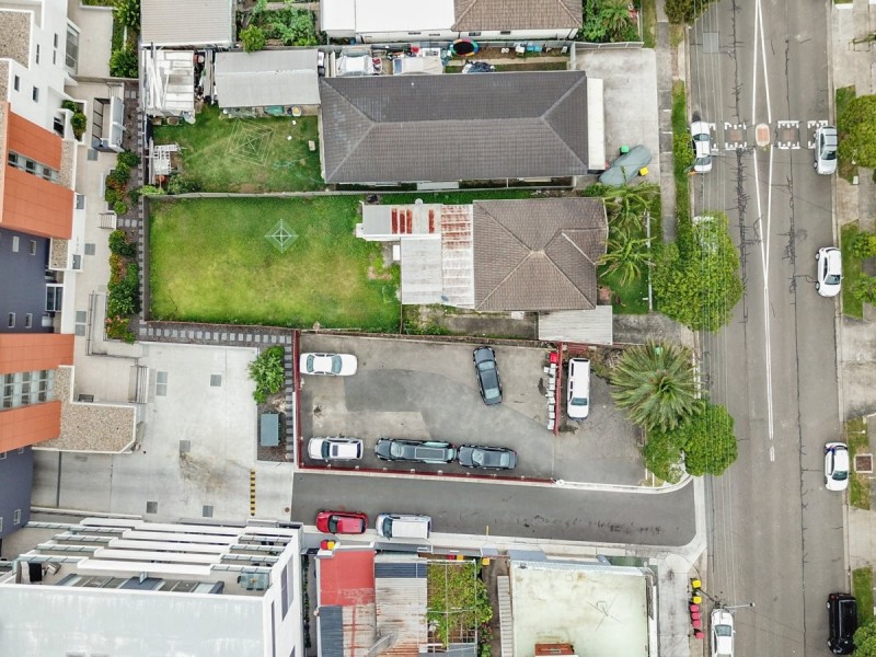 2 Flora Street, Roselands NSW 2196