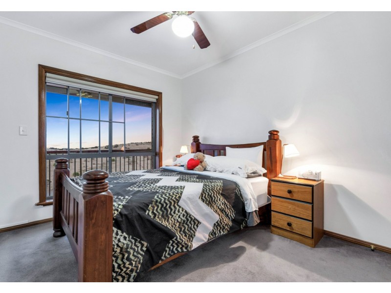 102 Perry Barr Road, Hallett Cove SA 5158