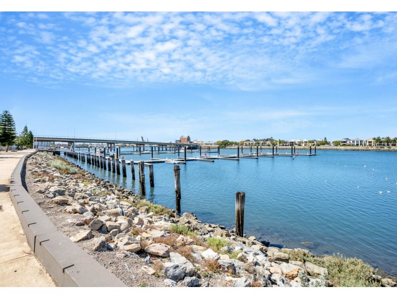 Apartment 407/12-14 Wirra Drive, New Port SA 5015