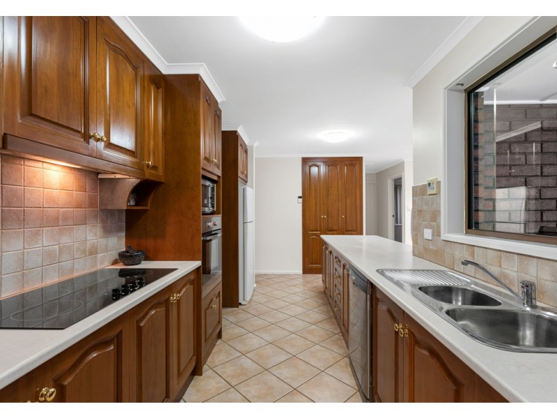 41 Moor Crescent, Hallett Cove SA 5158