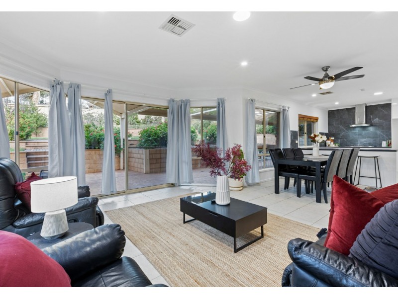 8 Ritz Boulevard, Pasadena SA 5042