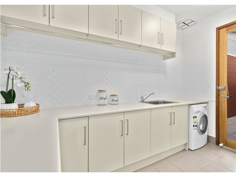 33 Riverbank Circuit, Campbelltown SA 5074