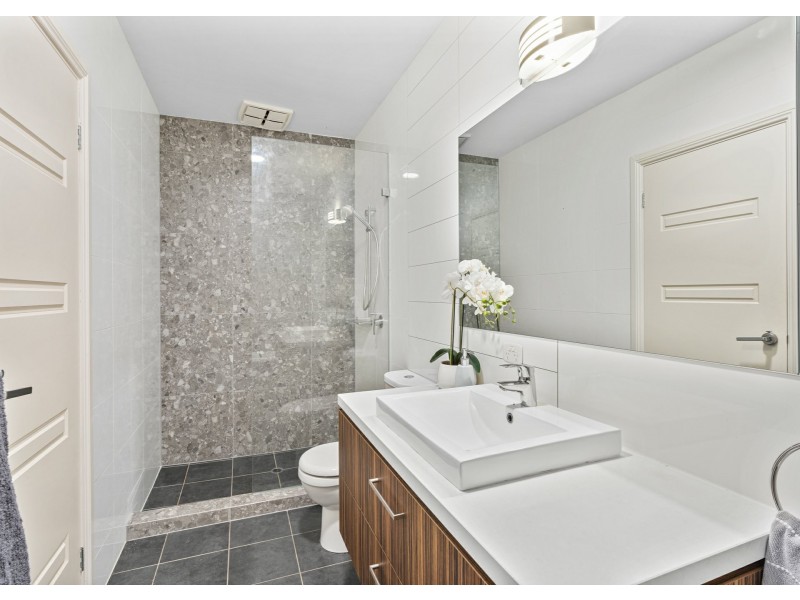 33 Riverbank Circuit, Campbelltown SA 5074