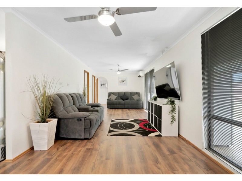 9 Clement Avenue, Paralowie SA 5108