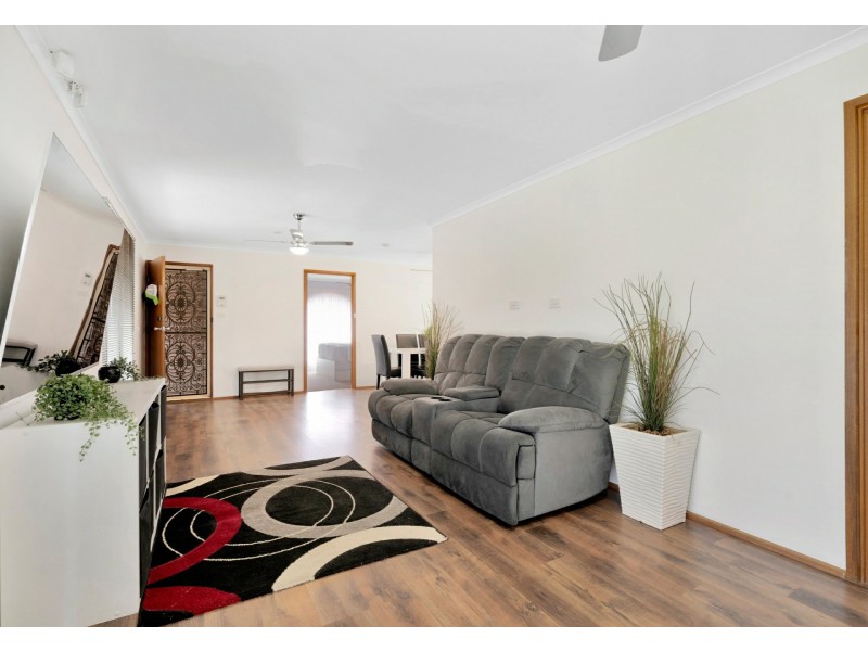 9 Clement Avenue, Paralowie SA 5108