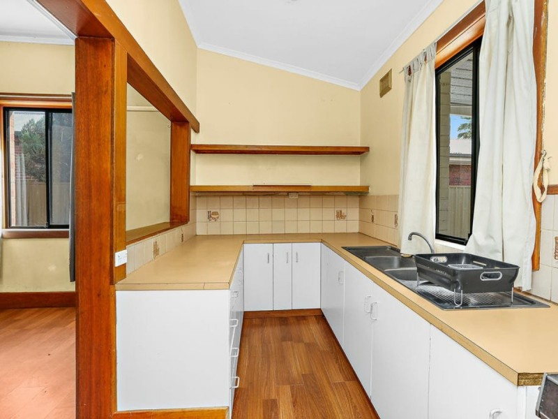 5 Holbrooks Road, Flinders Park SA 5025