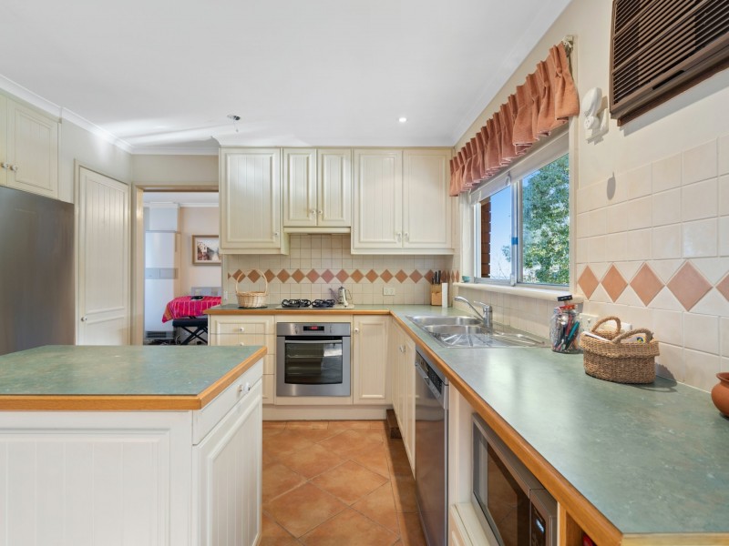 20 Glenwood Drive, Bellevue Heights SA 5050