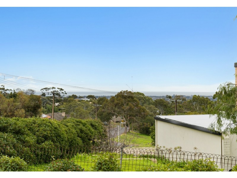 20 Glenwood Drive, Bellevue Heights SA 5050