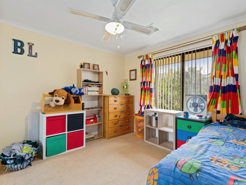 8 Vaucluse Drive, Happy Valley SA 5159