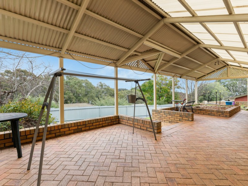 8 Vaucluse Drive, Happy Valley SA 5159