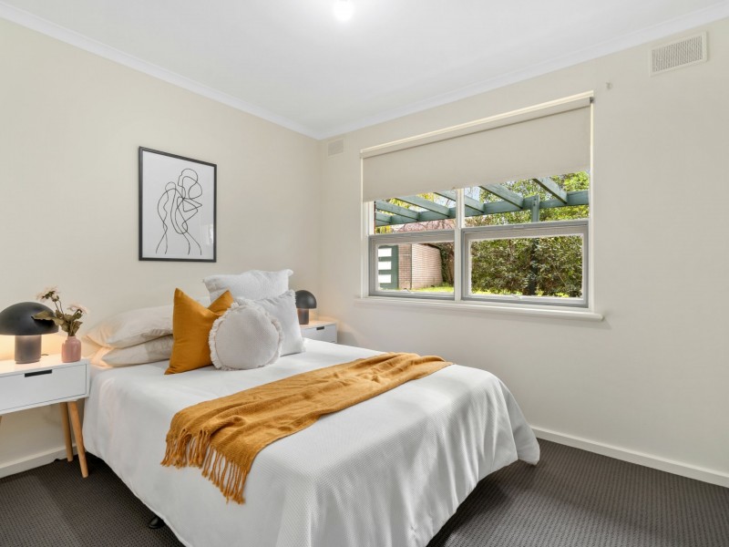123 Black Road, Flagstaff Hill SA 5159