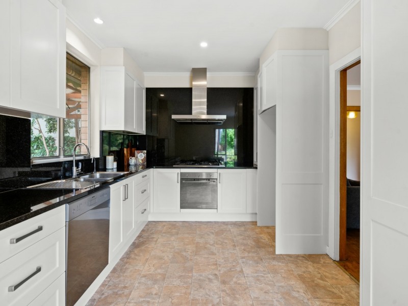 1 Bosville Grove, Campbelltown SA 5074