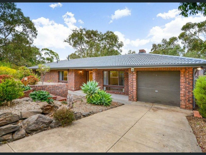 16 Swan Avenue, Happy Valley SA 5159