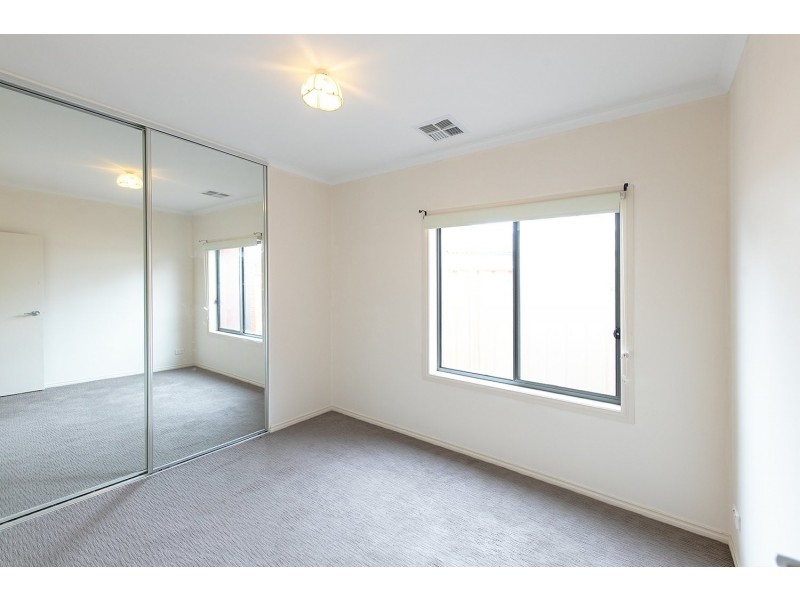 4 Manunda Avenue, Windsor Gardens SA 5087