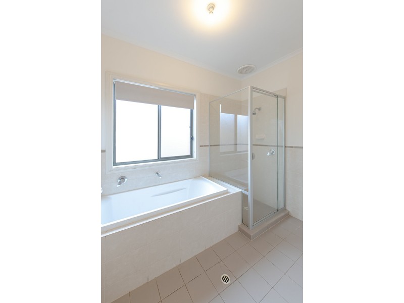 4 Manunda Avenue, Windsor Gardens SA 5087