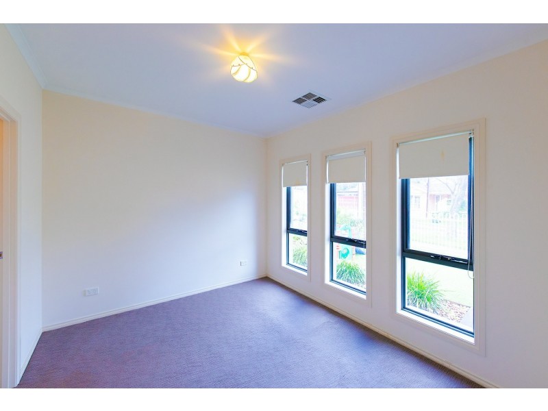 4 Manunda Avenue, Windsor Gardens SA 5087