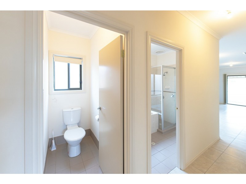 4 Manunda Avenue, Windsor Gardens SA 5087