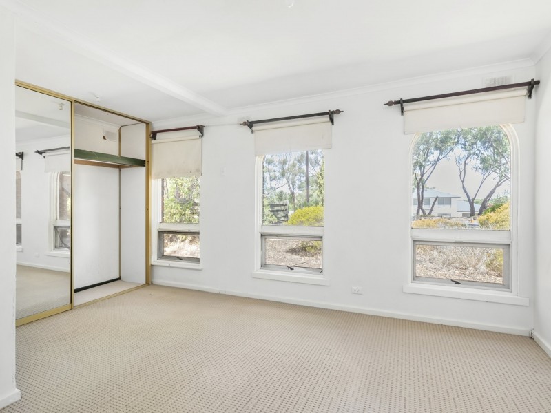 123 Black Road, Flagstaff Hill SA 5159