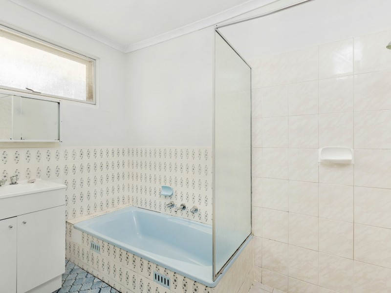 123 Black Road, Flagstaff Hill SA 5159